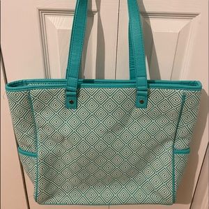 Thirty One Cindy Tote- used but in great condition.